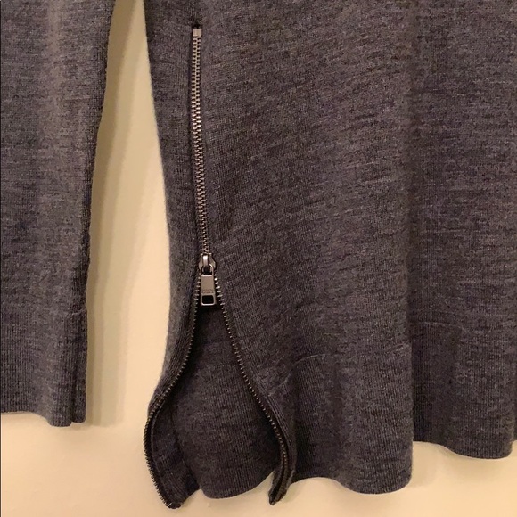 XS Petite 100% Merino wool top by Banana Republic - Picture 4 of 6